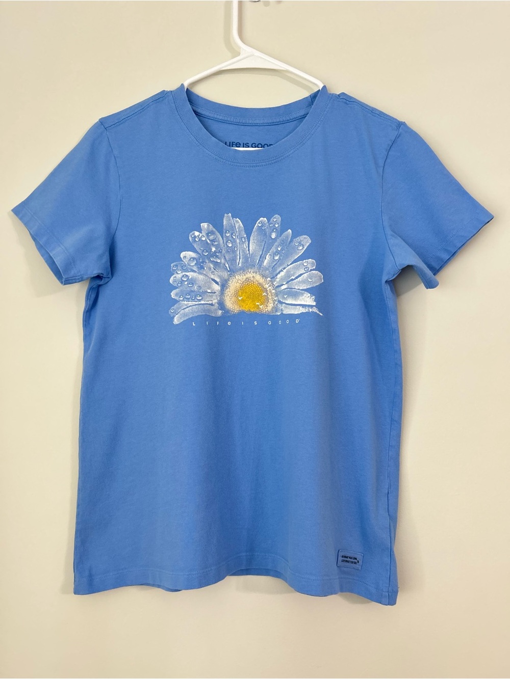 Life is Good Women's Blue T-Shirt Short Sleeve Flower Daisy Graphic Print Medium